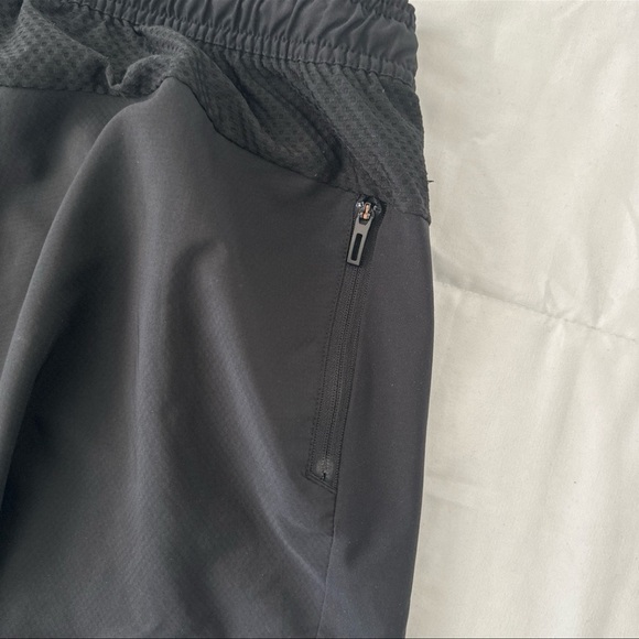 Long Fit Adidas Climacool Black Shorts - Picture 5 of 5